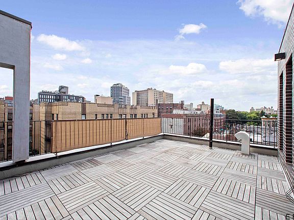 3rd image of 495 Saint Johns Pl #7A
