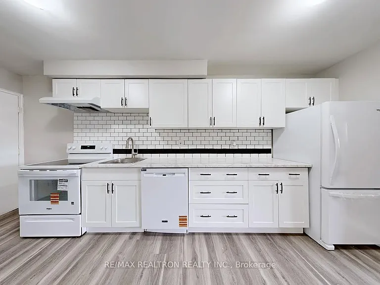 362 Elgin Ct #3 — Photo 6