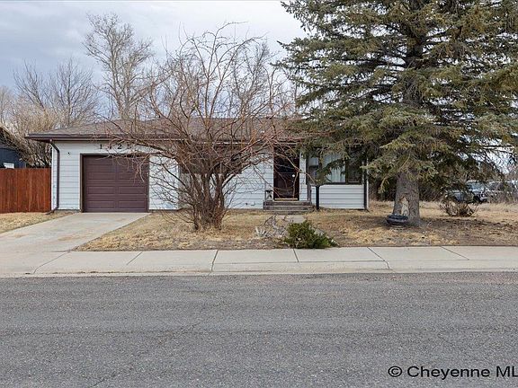 2nd image of 1425 Palmer Dr