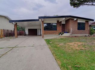 3726 N Forestry Ave S, Lethbridge, AB T1K4J5