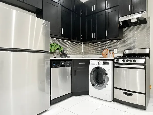209 West 109th Street 3E image 3 of 10