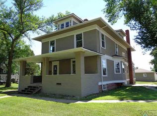 901 3rd St, Garretson, SD 57030