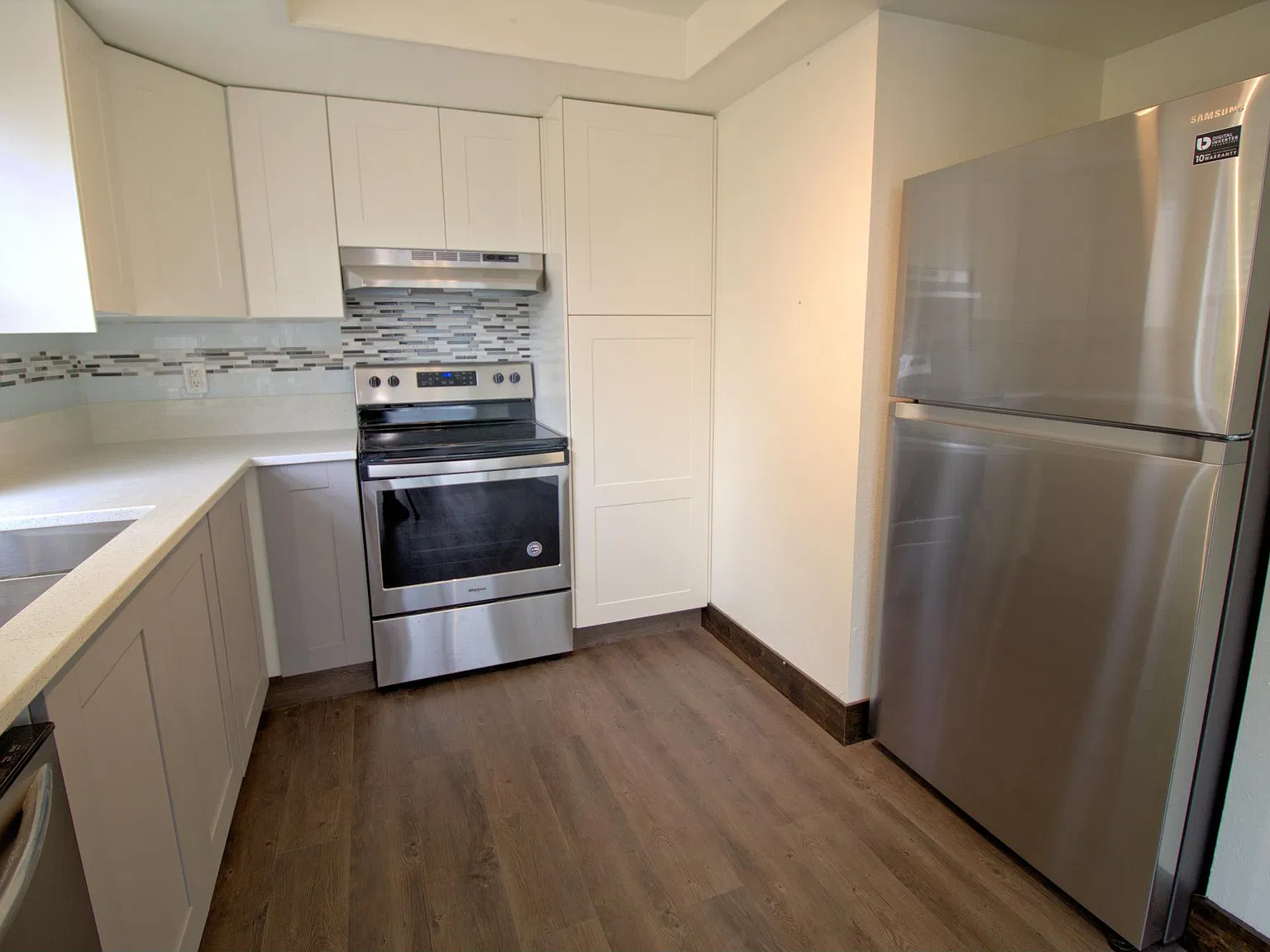 2 bed, 860 sqft, $1,995 — Photo 2