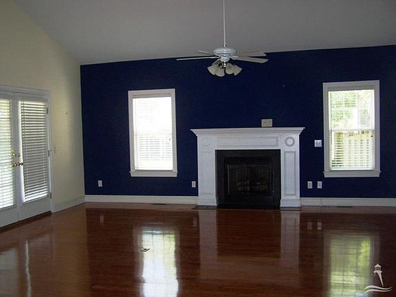 5th image of 103 NE 55th St