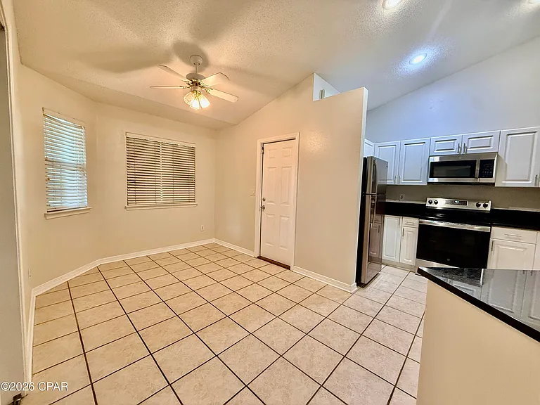 232 Summerwood Dr — Photo 3
