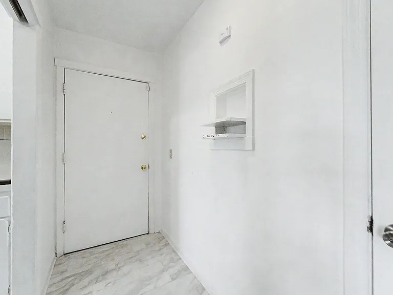 806 H St #1-4 — Photo 3