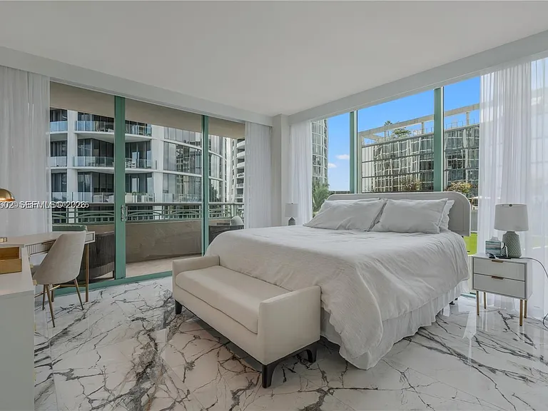 3400 SW 27th Ave #605 — Photo 13