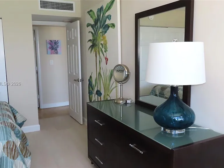 5701 Collins Ave #302 — Photo 26