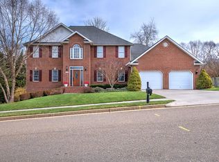 1302 Lake Ridge Sq, Johnson City, TN 37601