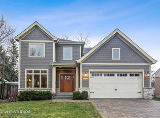 1003 S Gables Blvd, Wheaton, IL 60189