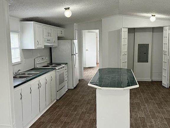 4th image of 818 Limestone Ct