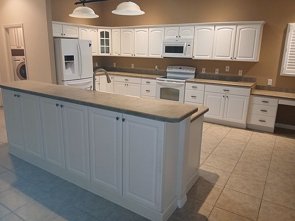 3rd image of 12125 NE 51st Cir