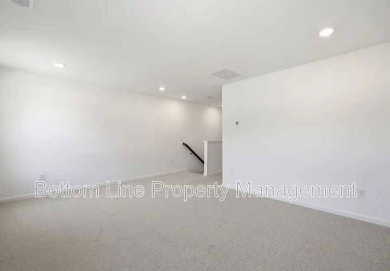 2308 Oakwood Meadows Ct — Photo 38