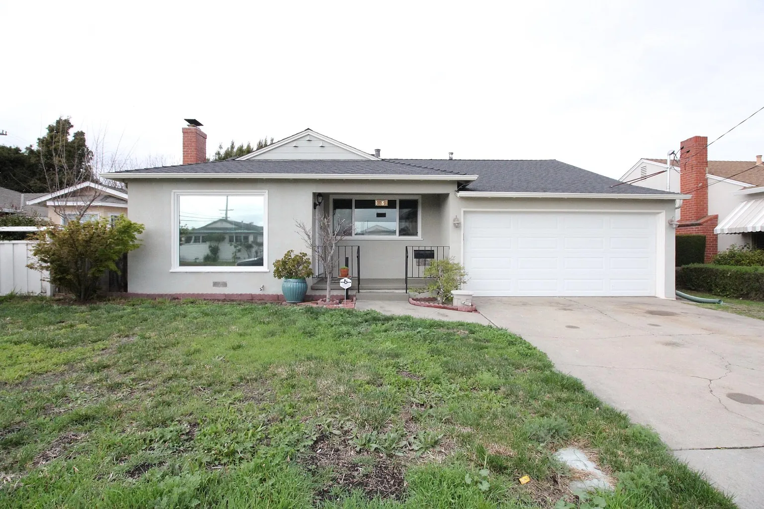 1683 Boxwood Ave photo 1