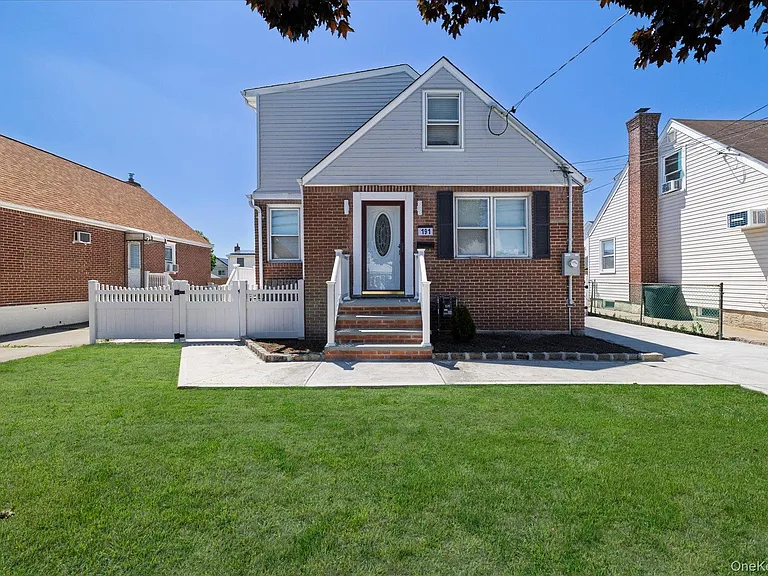 191 Raff Ave — Photo 2