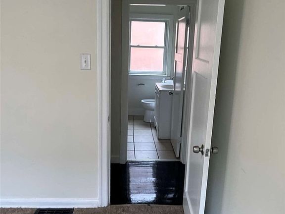 4th image of 212 Marathon Ave