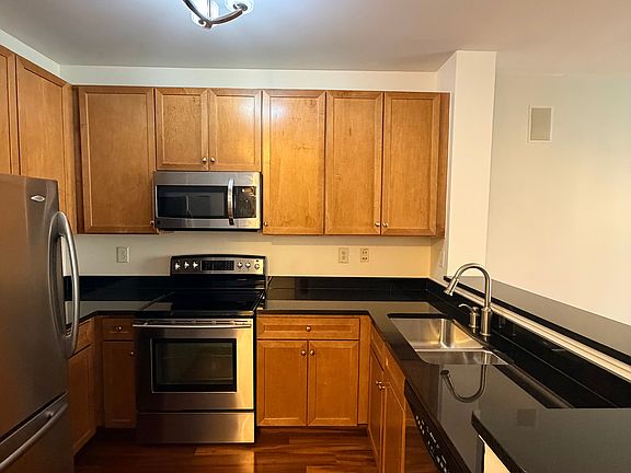 4th image of 26 Avenue At Port Imperial APT 244