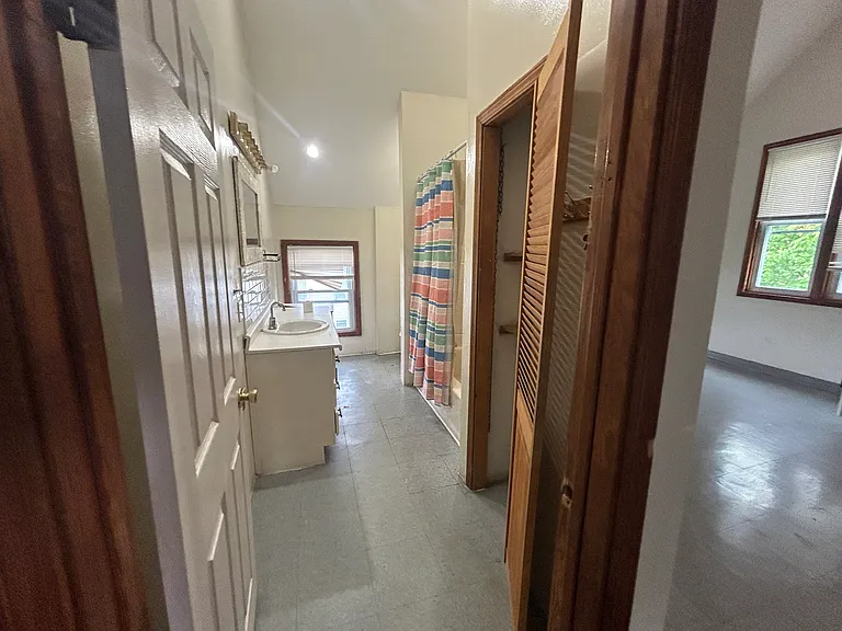 54 Clyde St #3 — Photo 7