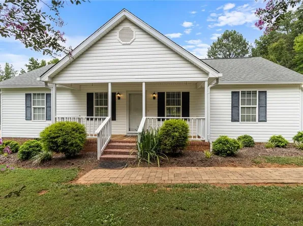 1701 Daniels Farm Rd, Mebane, NC 27302