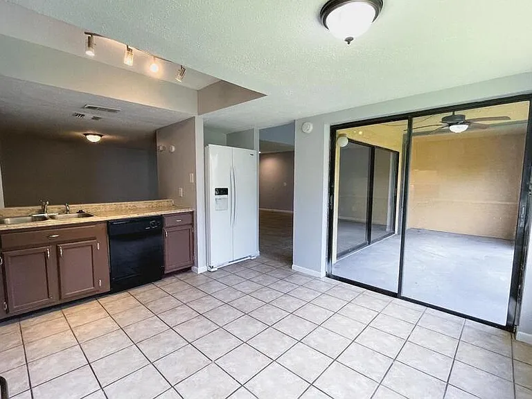5143 Puritan Cir #1 — Photo 4