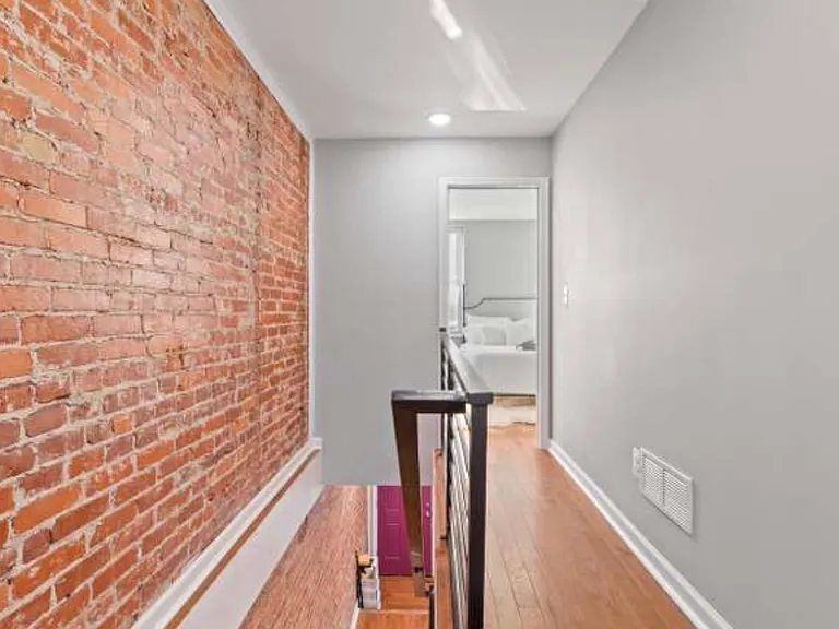 2231 Fernon St — Photo 7