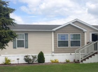 335 Blackthorne Trl, Monroe, MI 48161