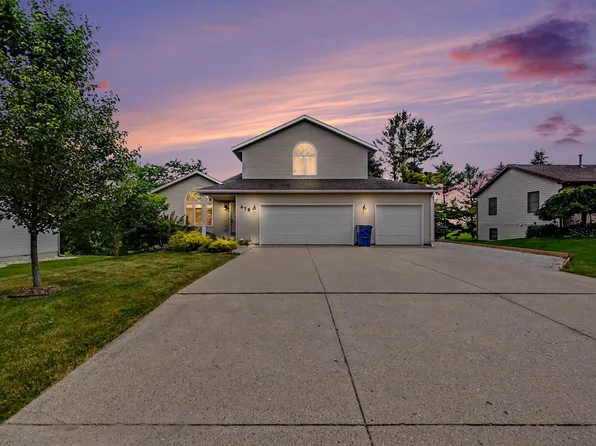 678 Apache Dr, Fremont, MI 49412