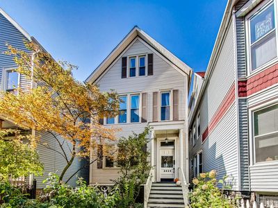 3030 N Clifton Ave, Chicago, IL, 60657