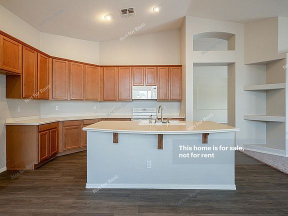 2nd image of 1222 E Longhorn Pl