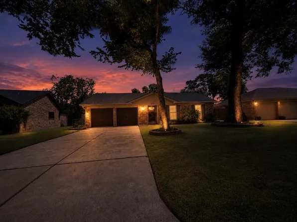 670 Fawn Dr, Houston, TX 77015