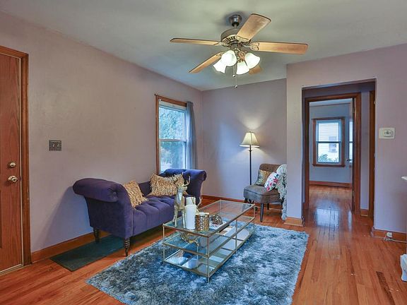 3rd image of 303 Rosslyn Ave