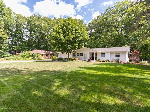 2nd image of 4550 Oakwood Dr