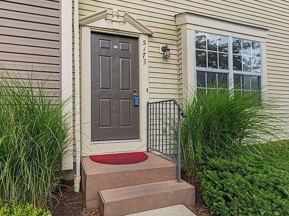 3rd image of 5173 Singleton Dr #45B