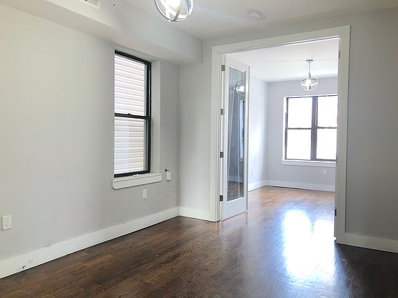 5th image of 615 Bramhall Ave #18E