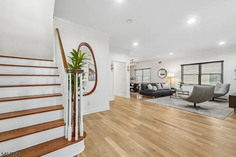 4 bed, 4.0 bath, $5,500 — Photo 4