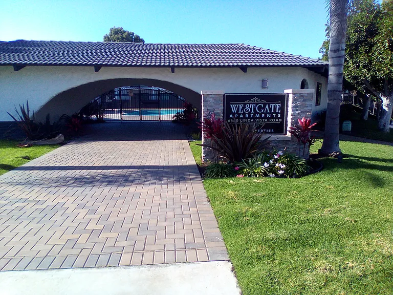Westgate Apartments — Photo 25