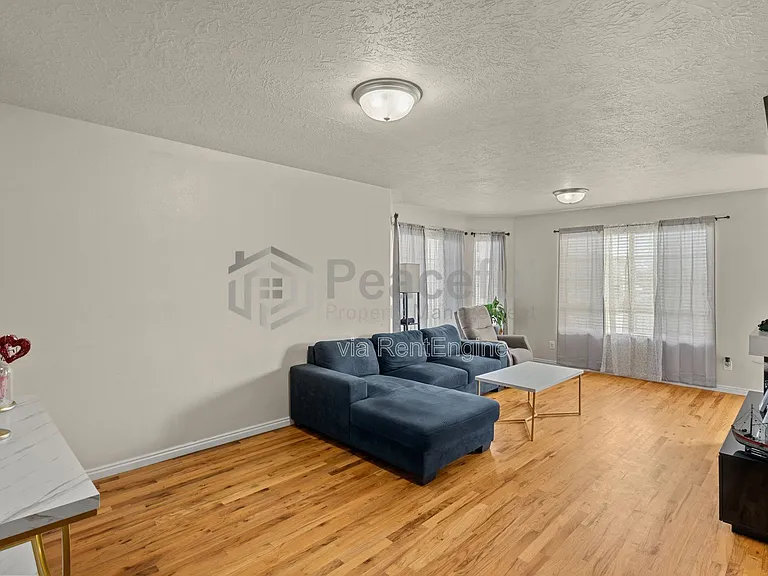 1541 W West Lane Ct — Photo 6