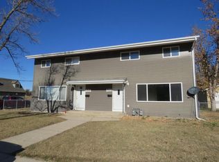 828 5th Ave NW, Minot, ND 58703