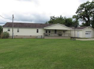 3272 Pike Rd, Saint Marys, WV 26170