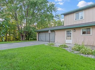 1707 S Oak Knoll Dr NE, Alexandria, MN 56308