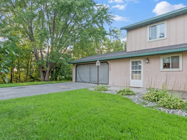 1707 S Oak Knoll Dr NE, Alexandria, MN 56308