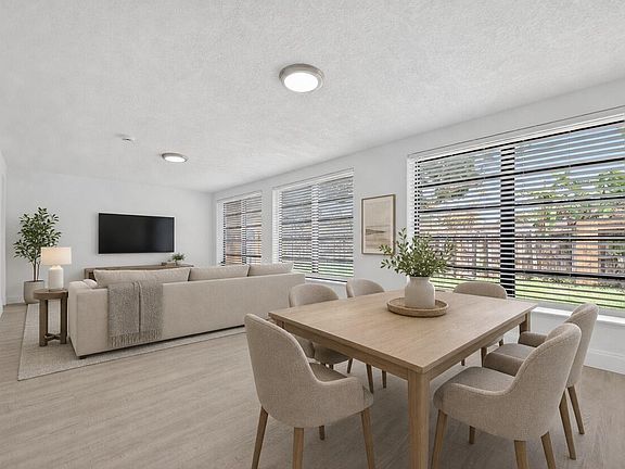 4th image of 1048 SW 1st Ter