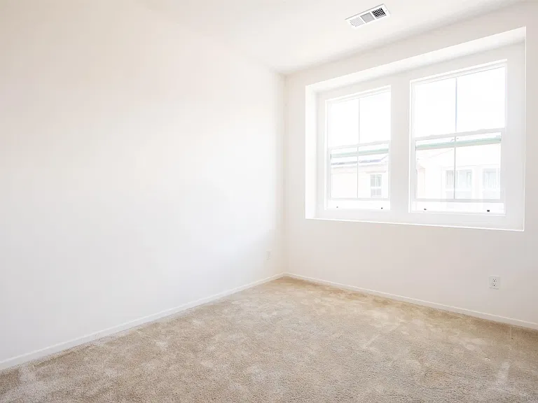516 Avienda Ctr #106 — Photo 20