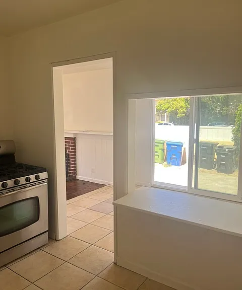 6007 Cahuenga Blvd #1A — Photo 9