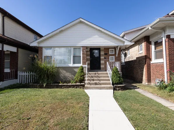 2718 S East Ave, Berwyn, IL 60402