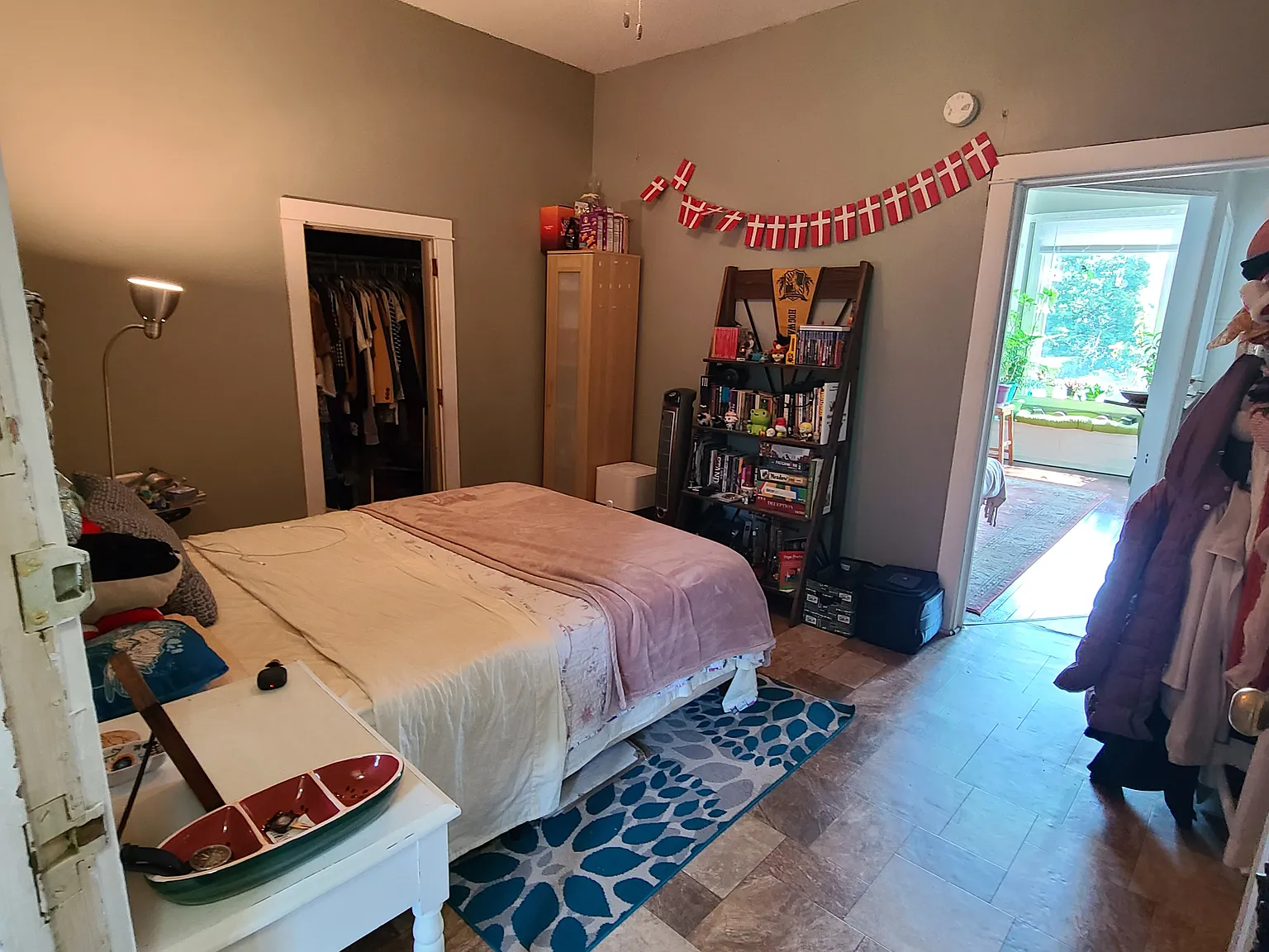 1 bed, 750 sqft, $1,250 — Photo 2