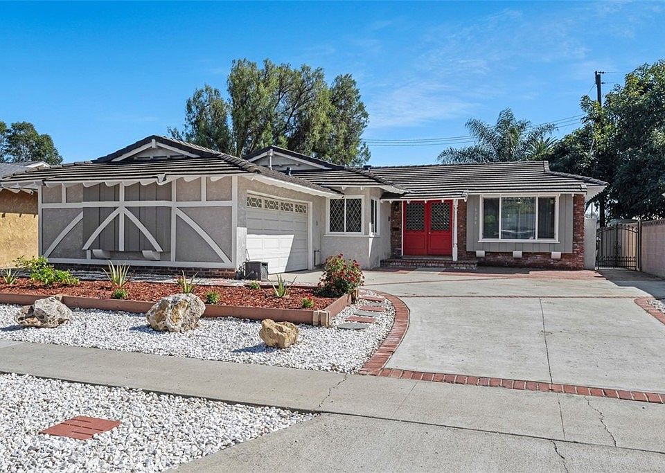 1st image of 1704 McEvoy Ln