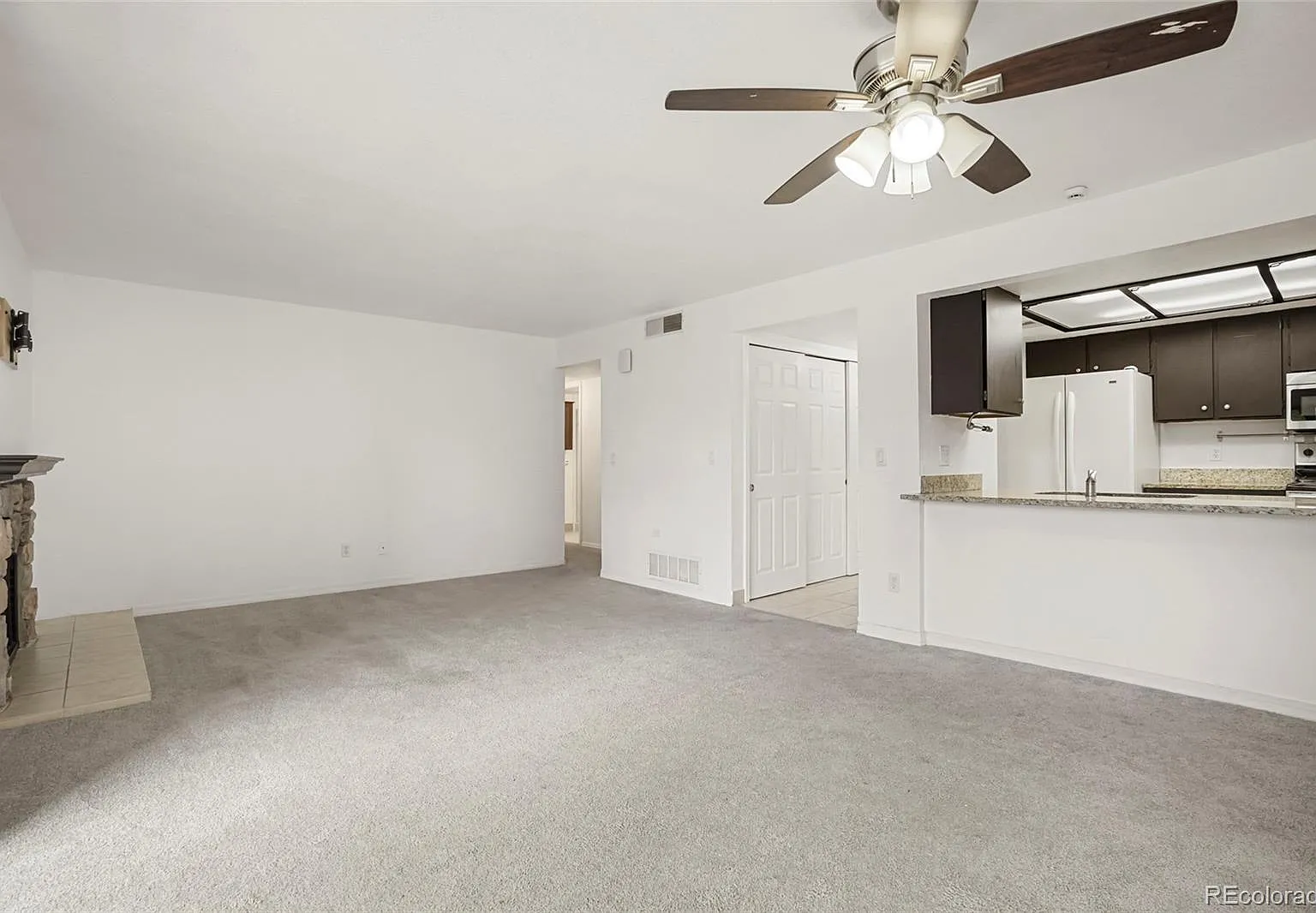 2 bed, 2.0 bath, 1032 sqft, $1,550 — Photo 4