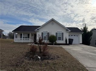 3908 Garden Creek Dr, High Point, NC 27265