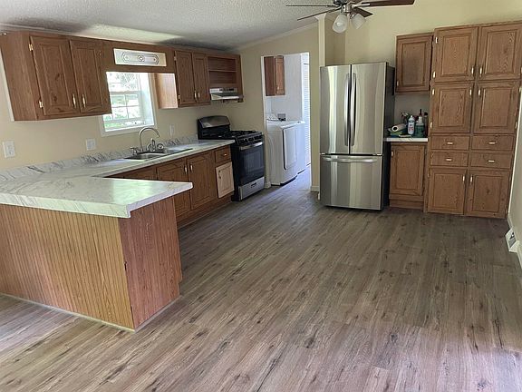 5th image of 409 Seaver Road